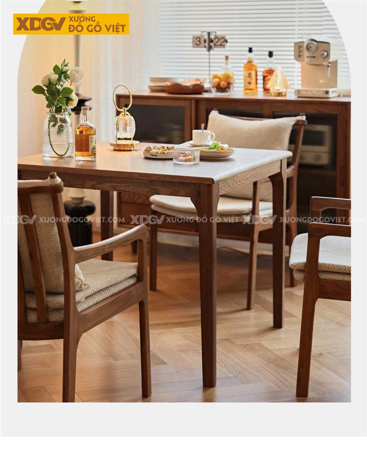Bộ Bàn Ghế Ăn Gỗ Sồi Vuông 4 Ghế Lưng Nan