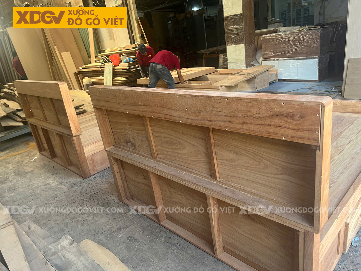 Giường Ngủ Gỗ Gõ Đỏ Tự Nhiên Sang Trọng Tinh Tế Tích Hợp Kệ