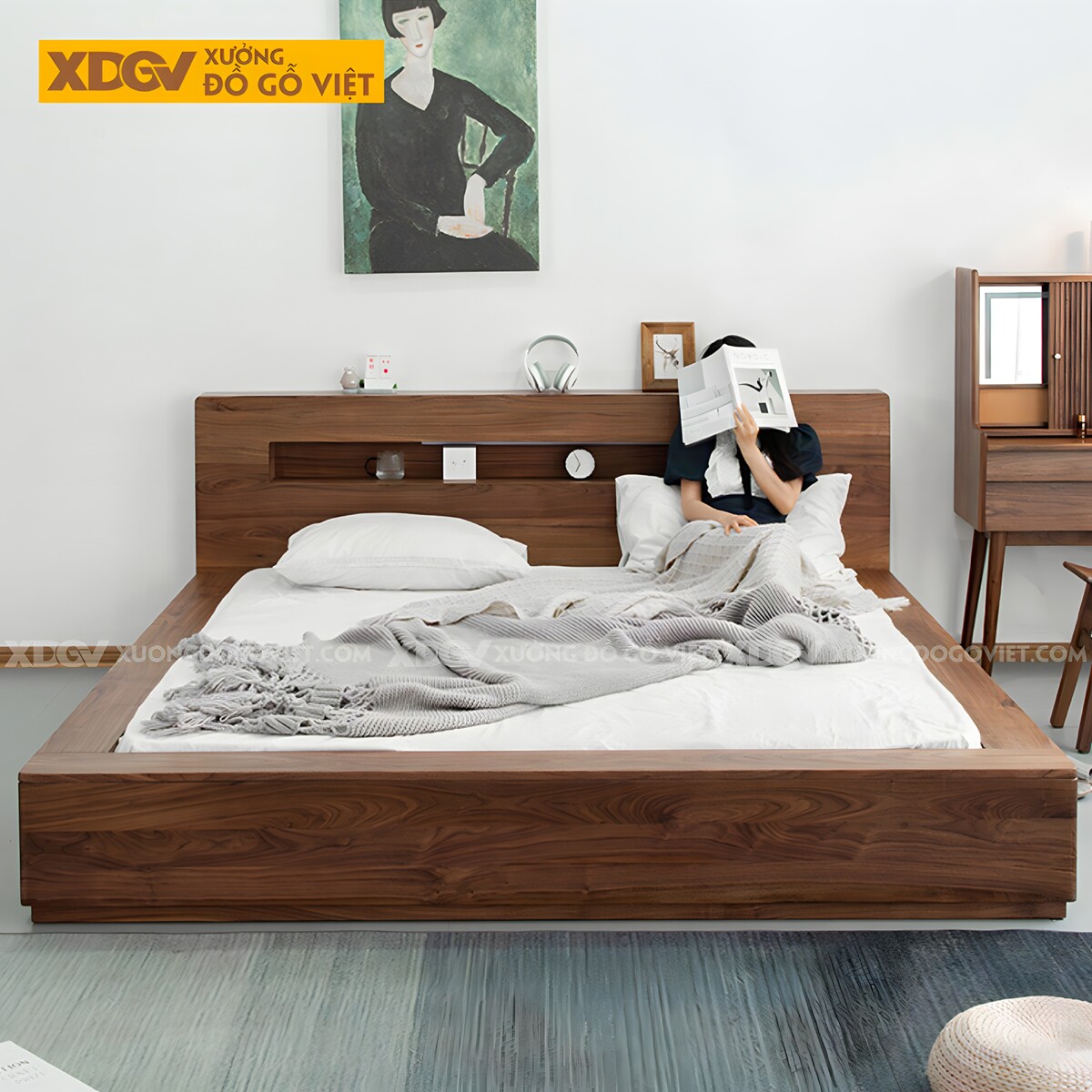 Giường Ngủ Gỗ Óc Chó Lọt Nệm Kệ Âm Đầu Giường Có Đèn Led