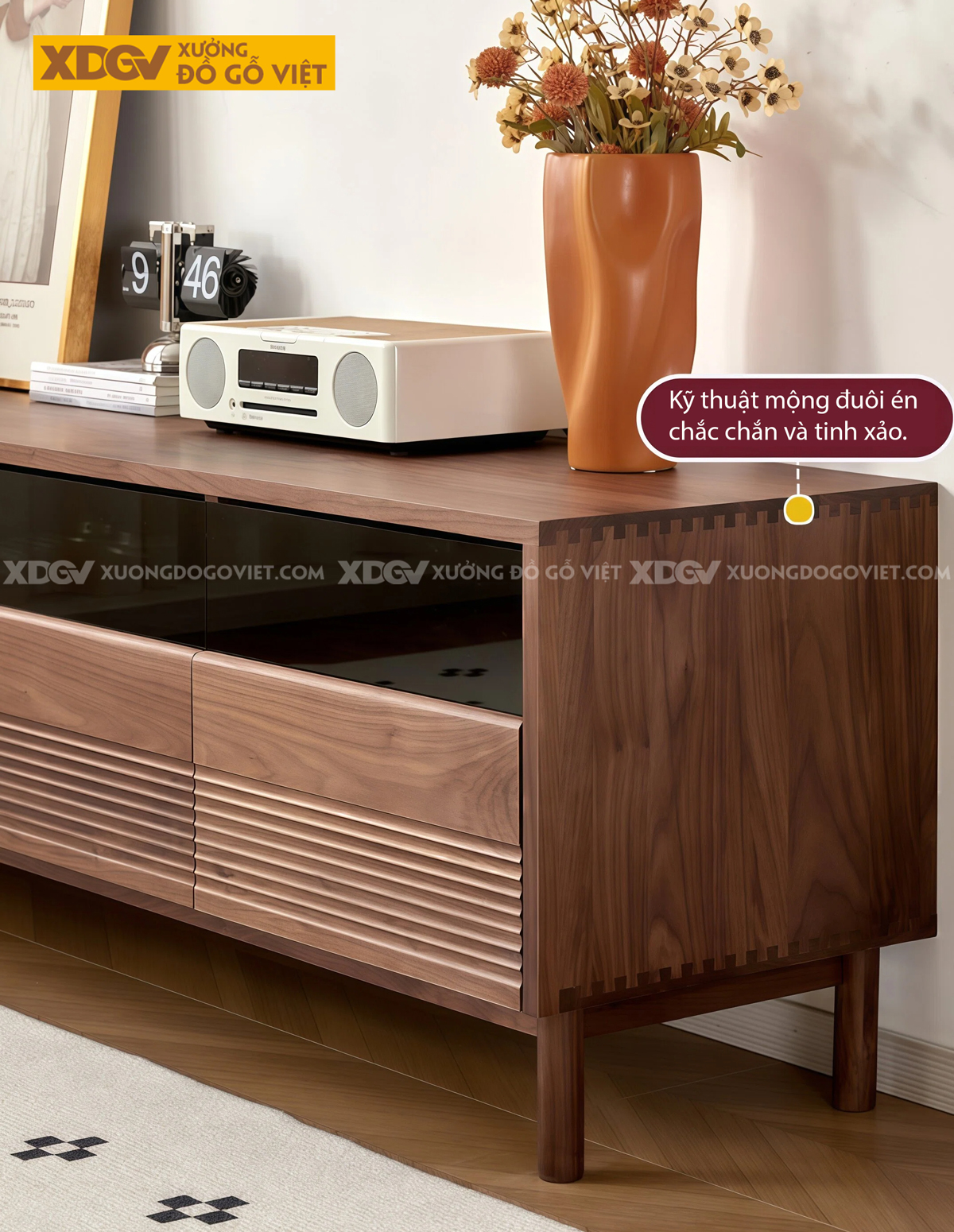 Kệ Tivi Phòng Khách Gỗ Óc Chó Chân Cao Kiểu Dáng Vuông Vức