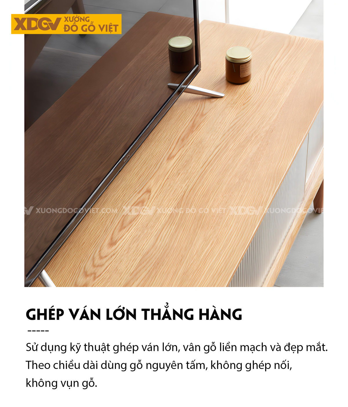 Kệ Tivi Phòng Khách Gỗ Sồi Hiện Đại Cánh Kính Lùa Gân Mờ