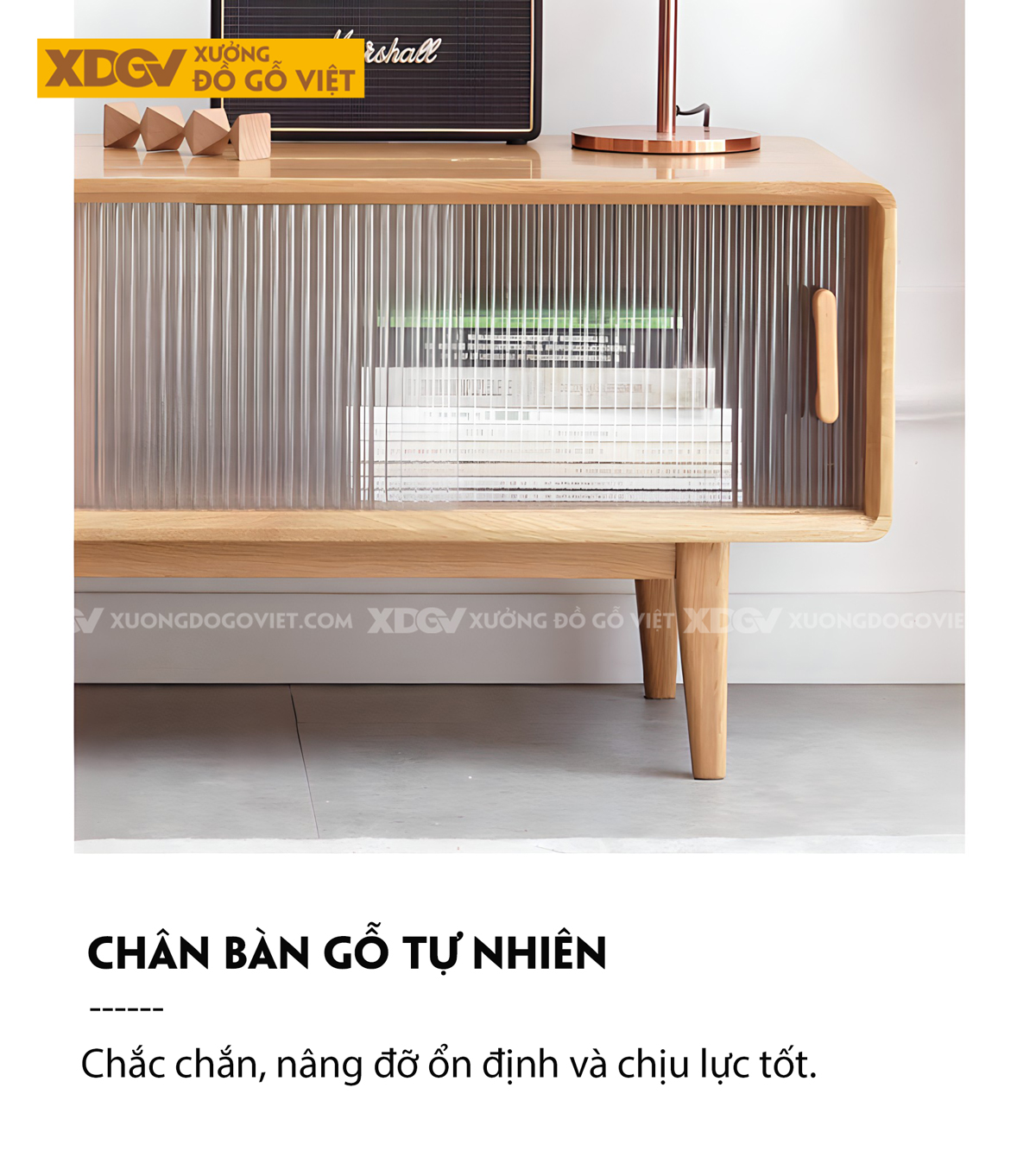 Kệ Tivi Phòng Khách Gỗ Sồi Hiện Đại Cánh Kính Lùa Gân Mờ