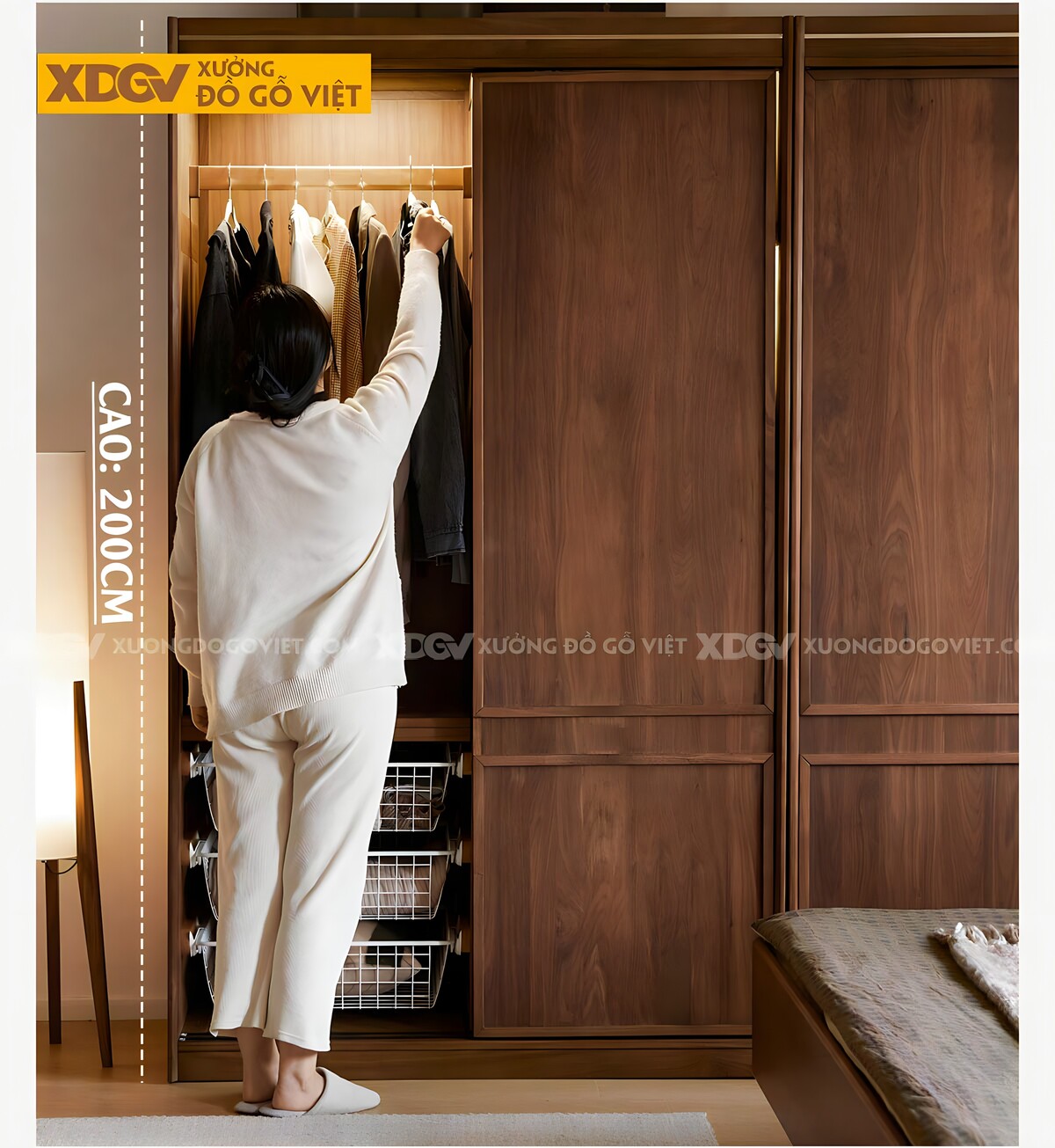 Tủ Áo Gỗ Veneer Óc Chó 4 Cánh Cửa Lùa Hiện Đại Kính Trong