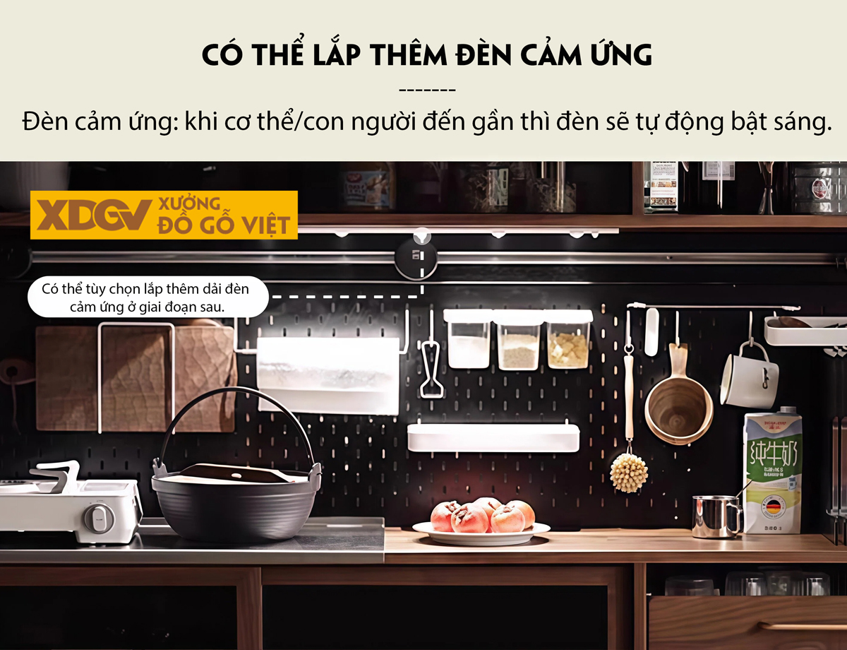 Tủ Đựng Chén Bát Gỗ Veneer Sồi Phối Cánh Pano Kèm Kính Mờ