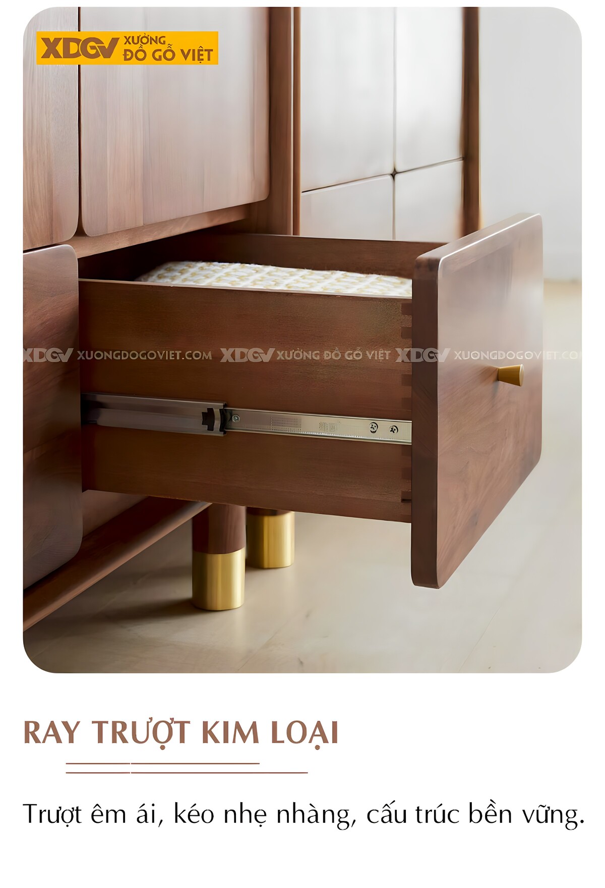 Tủ Gỗ Xoan Đào 5 Cánh Bo Góc Cạnh Chân Cao Bọc Kim Loại